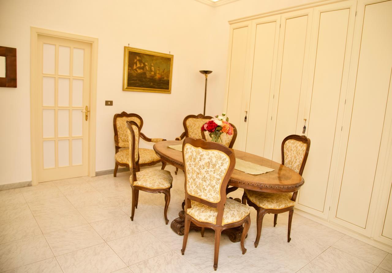 לינה וארוחת בוקר נאפולי La Terrazza Di Dante מראה חיצוני תמונה