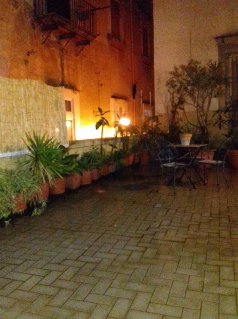 לינה וארוחת בוקר נאפולי La Terrazza Di Dante מראה חיצוני תמונה